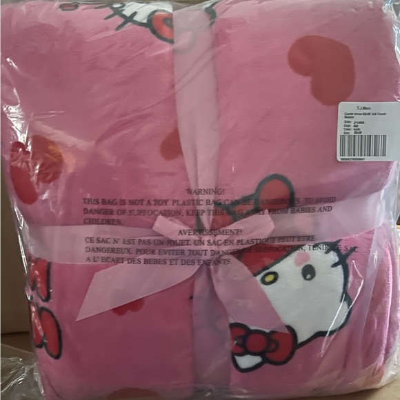 Hello Kitty Cupid Heart Bow & Arrow Blanket Full/Queen Plush 90 x 90 NWT - Picture 2 of 2